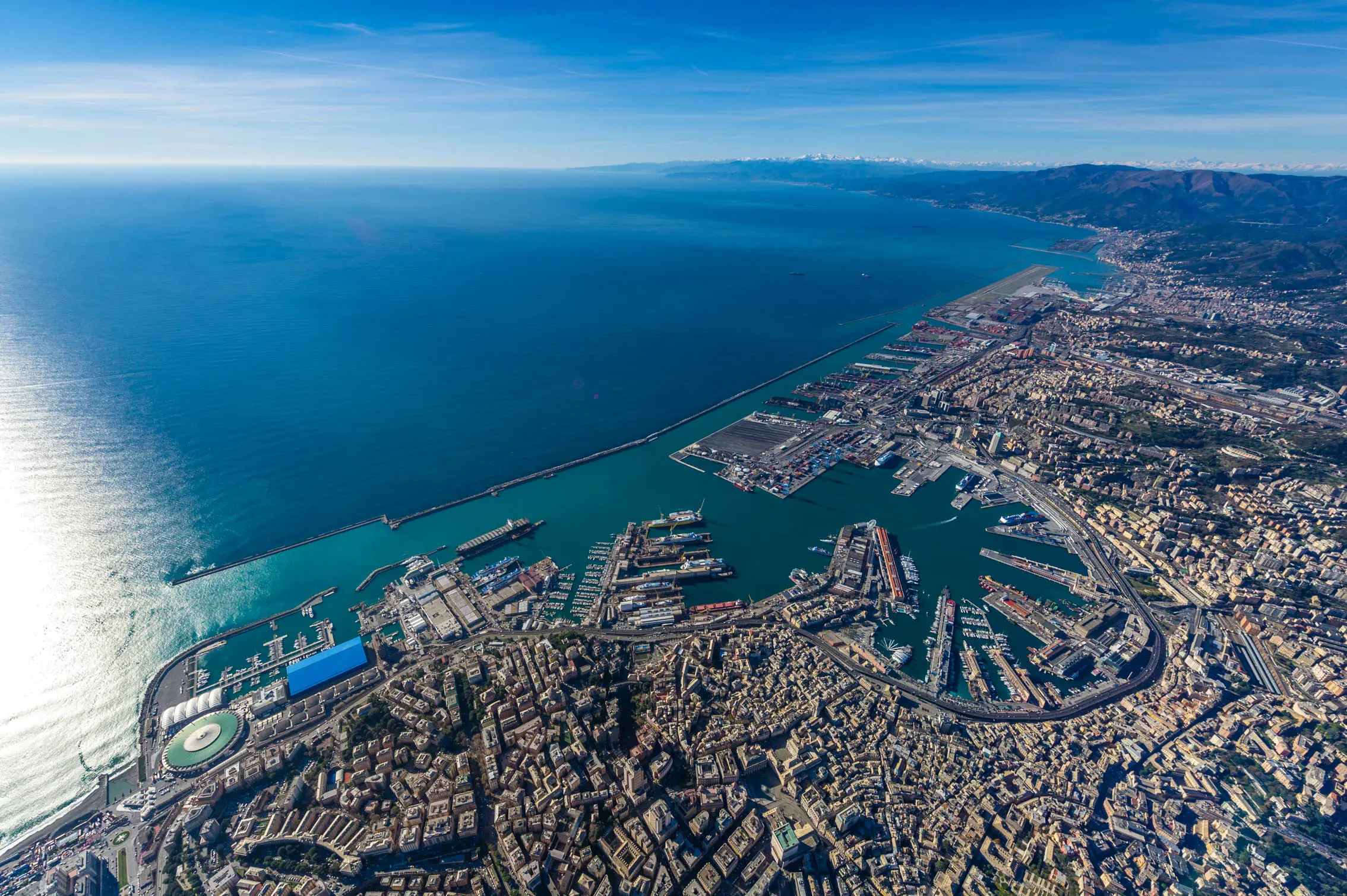 Vista aerea del Porto Antico di Genova