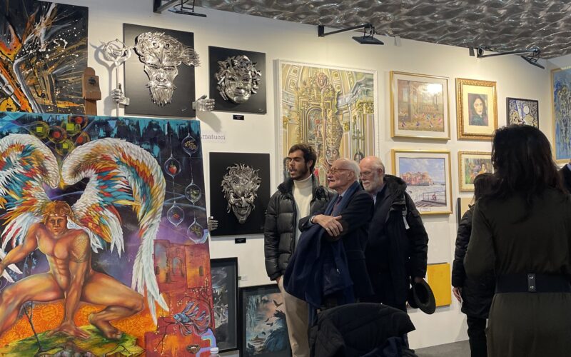 Domenica in Fiera a Genova ultimo giorno della mostra – mercato 25.000 i visitatori di ArteGenova 2025